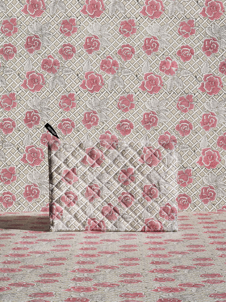 Eau Rose pouch - Medium