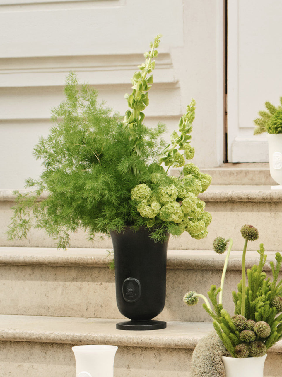 Schwarze Vase Medicis
