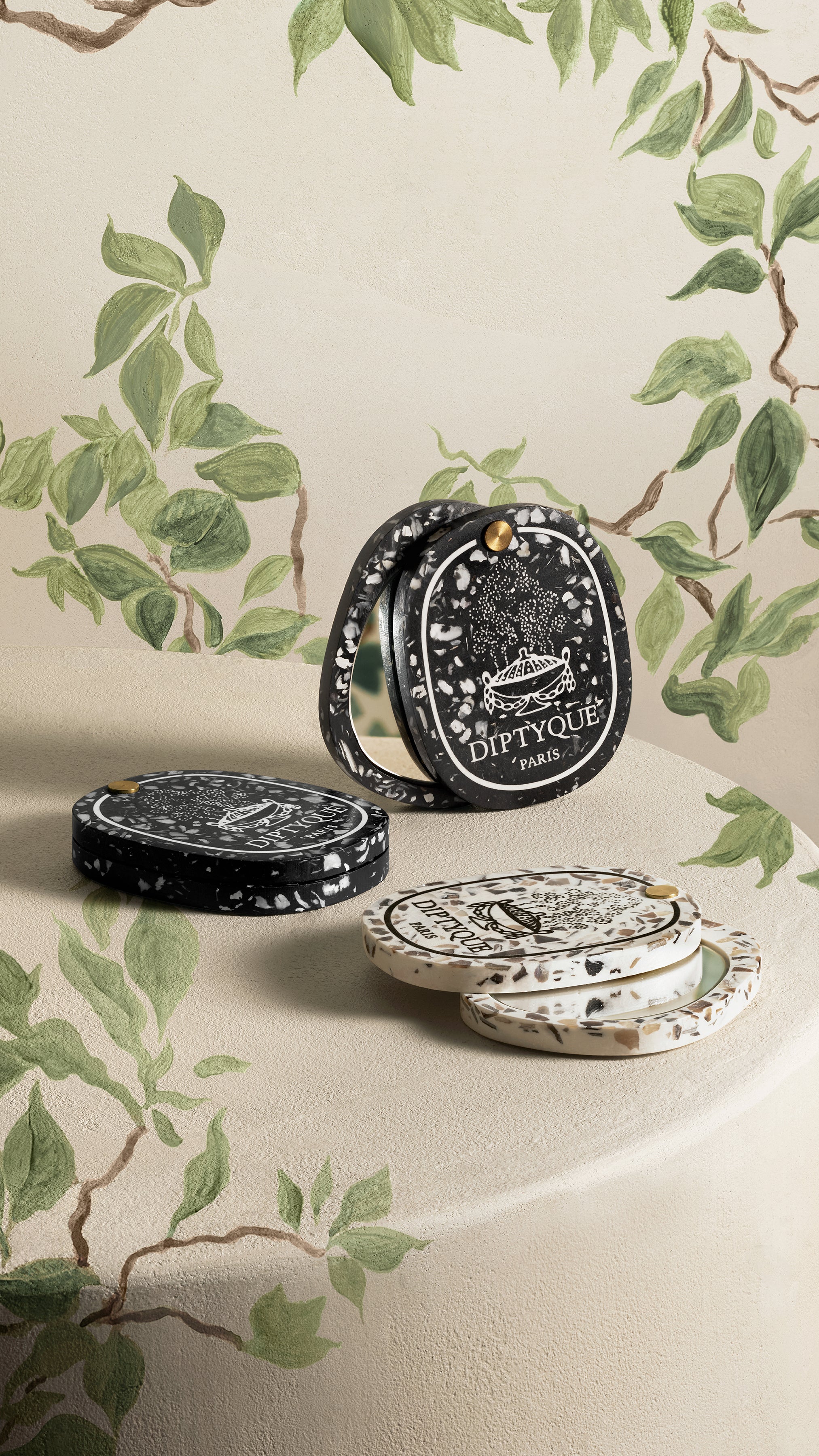 Shell Pocket Mirror - White – Diptyque
