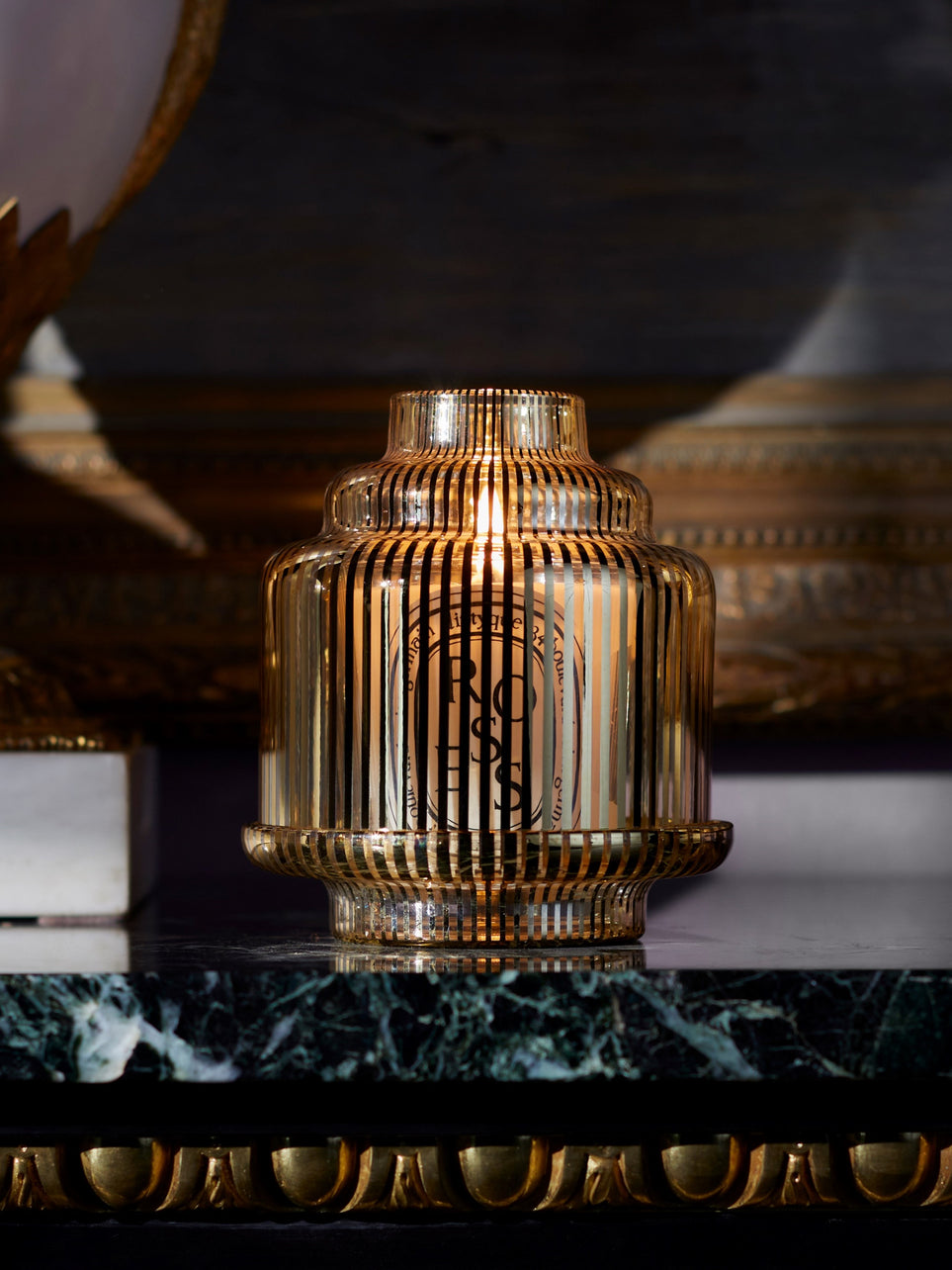 Golden Pyramid candle holder - For classic candles